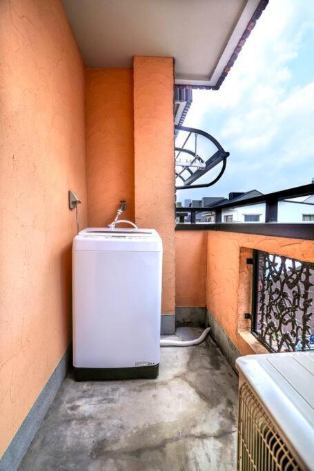 鶴橋駅徒歩2分 トイレ浴室複数あり3階建て一軒家車庫付き Apartment โอซาก้า ภายนอก รูปภาพ