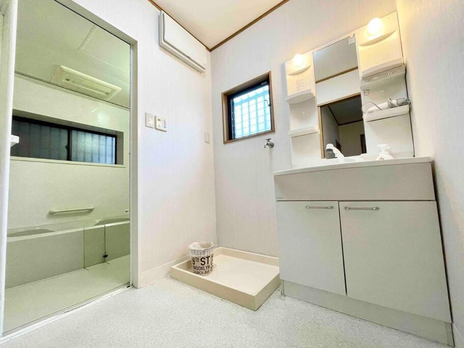 鶴橋駅徒歩2分 トイレ浴室複数あり3階建て一軒家車庫付き Apartment โอซาก้า ภายนอก รูปภาพ