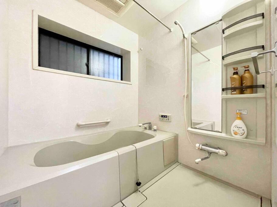 鶴橋駅徒歩2分 トイレ浴室複数あり3階建て一軒家車庫付き Apartment โอซาก้า ภายนอก รูปภาพ