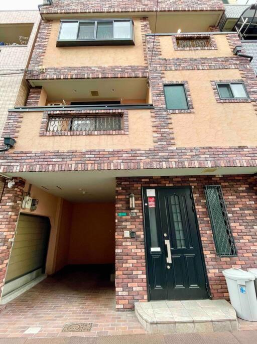 鶴橋駅徒歩2分 トイレ浴室複数あり3階建て一軒家車庫付き Apartment โอซาก้า ภายนอก รูปภาพ